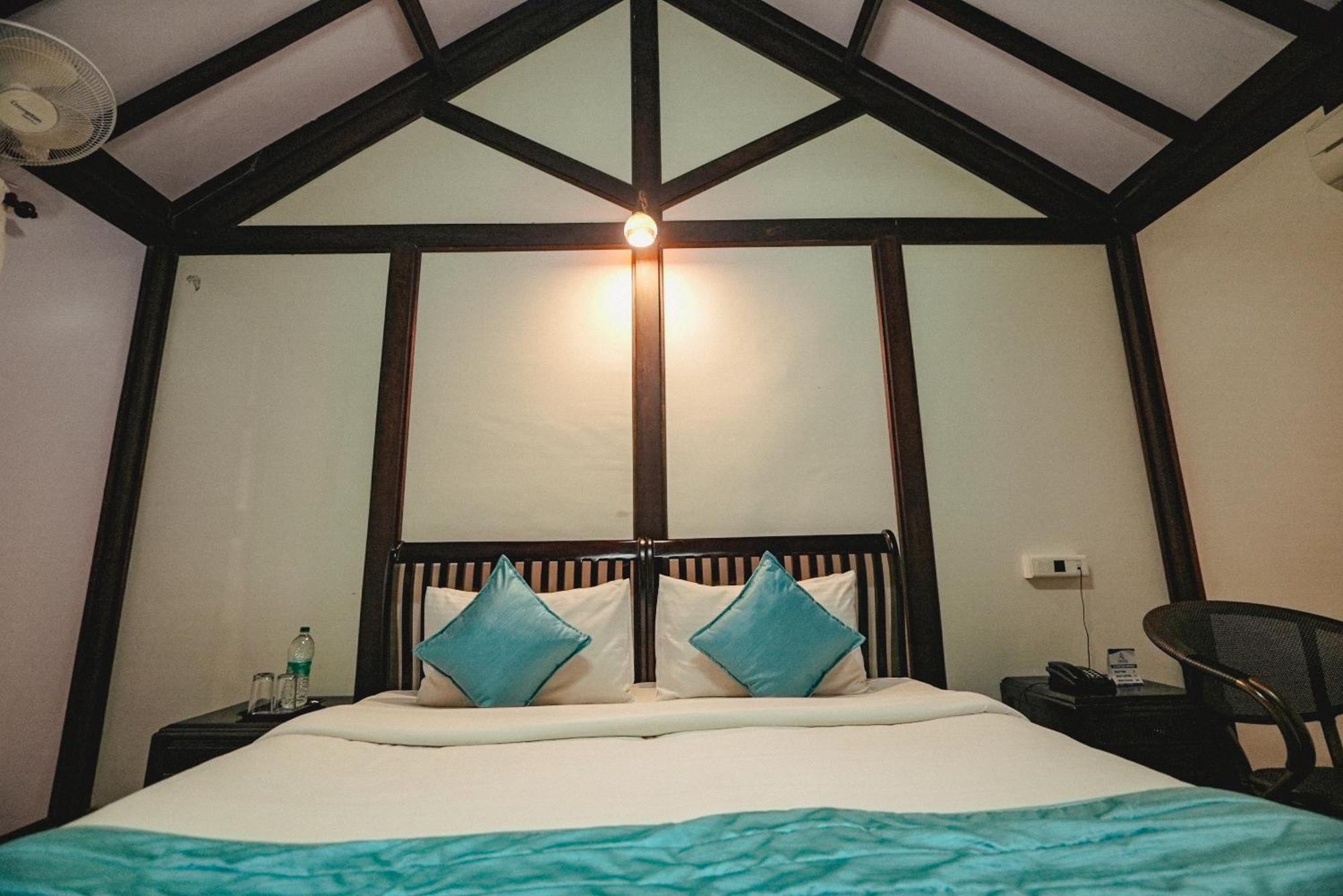 Raja Park Beach Resort Varkala Bagian luar foto