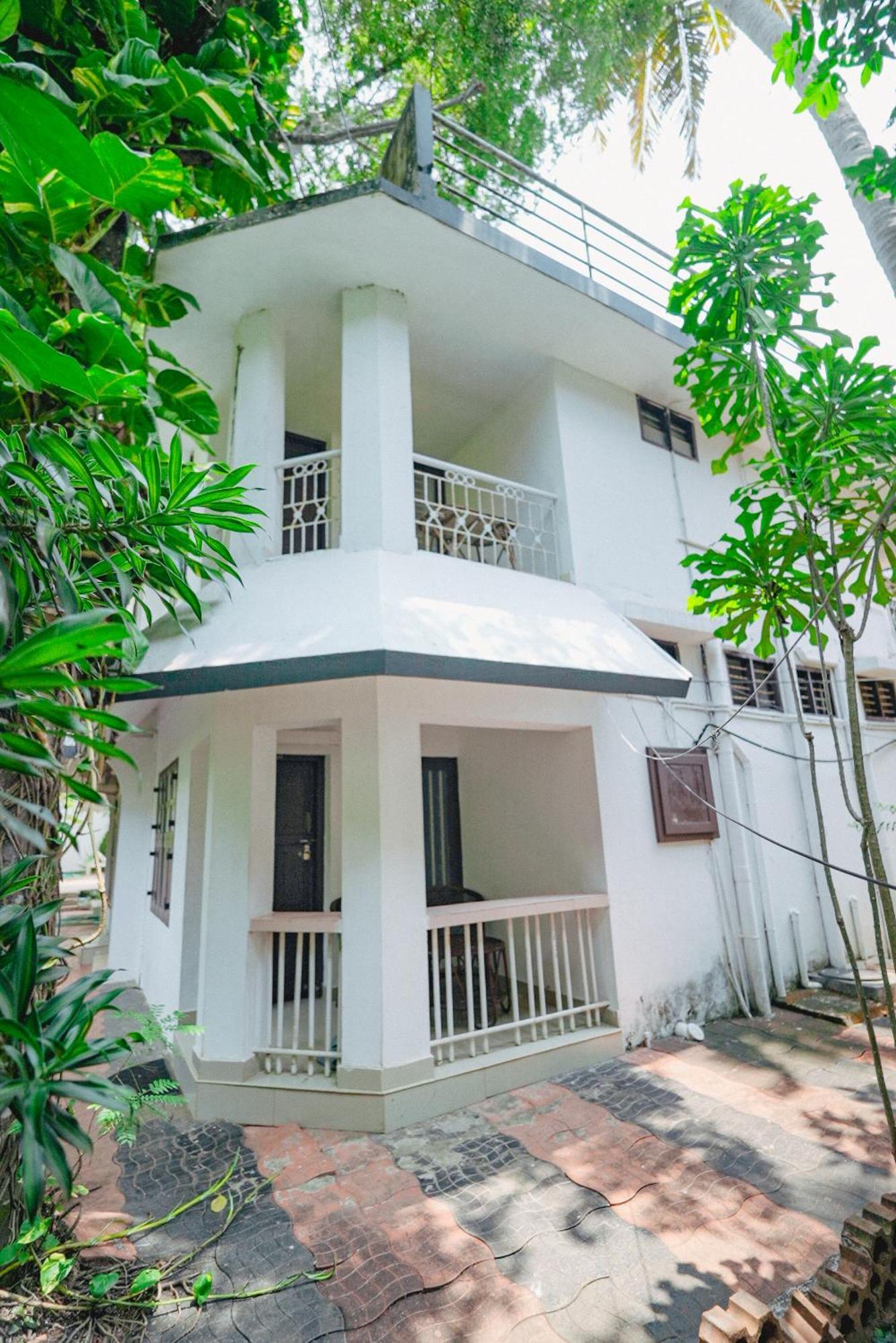 Raja Park Beach Resort Varkala Bagian luar foto